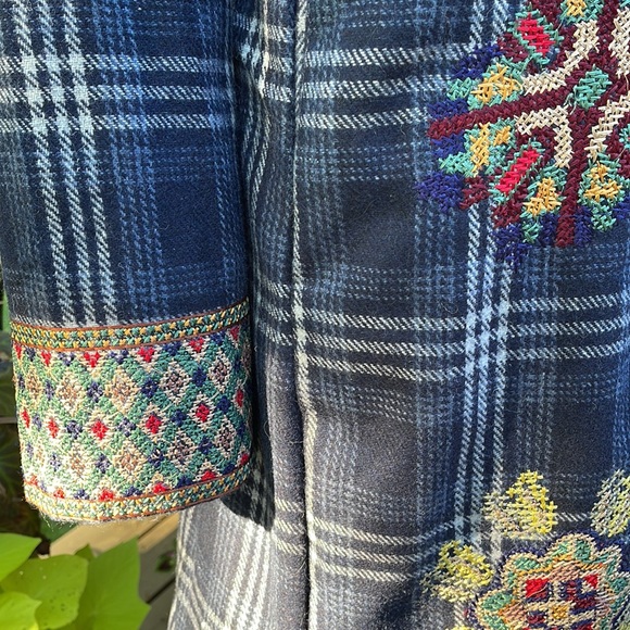 Relais Embroidered Wool Coat - Picture 5 of 16